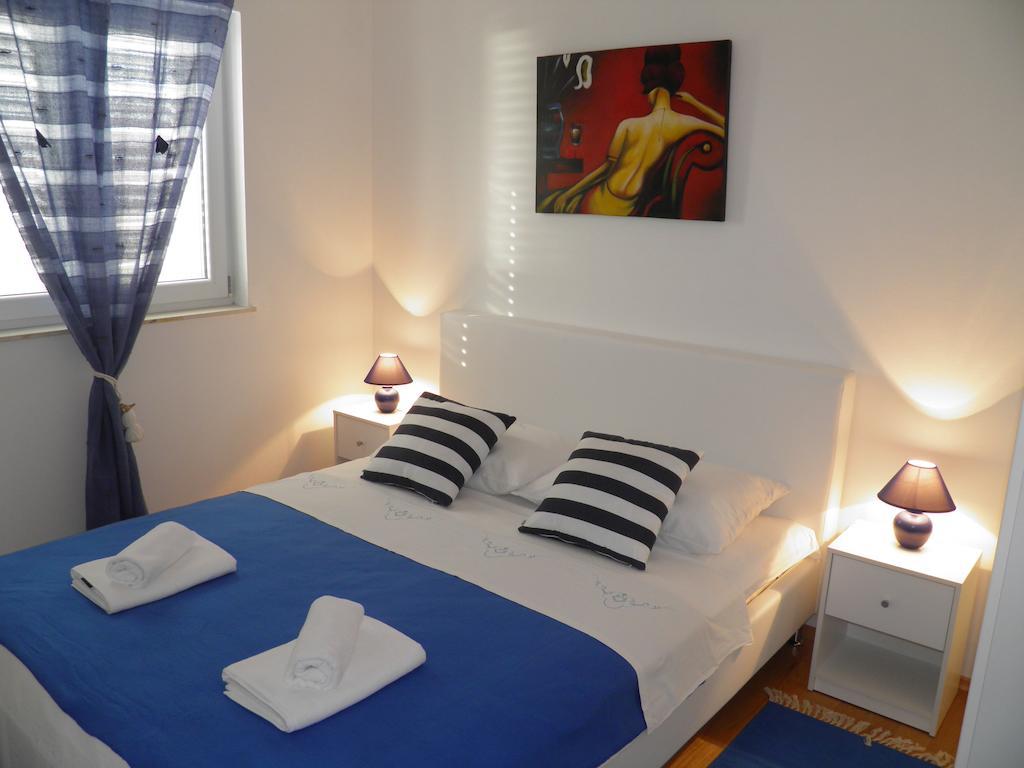 Apartments Perla Dinjiška Rom bilde