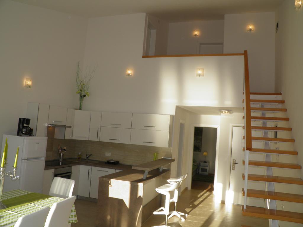 Apartments Perla Dinjiška Eksteriør bilde