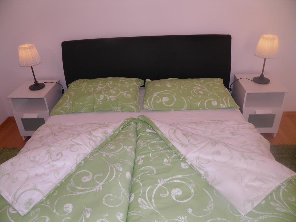Apartments Perla Dinjiška Eksteriør bilde