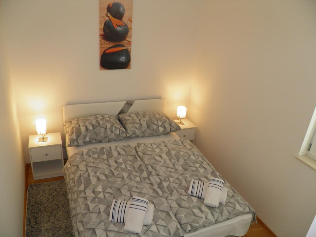 Apartments Perla Dinjiška Eksteriør bilde